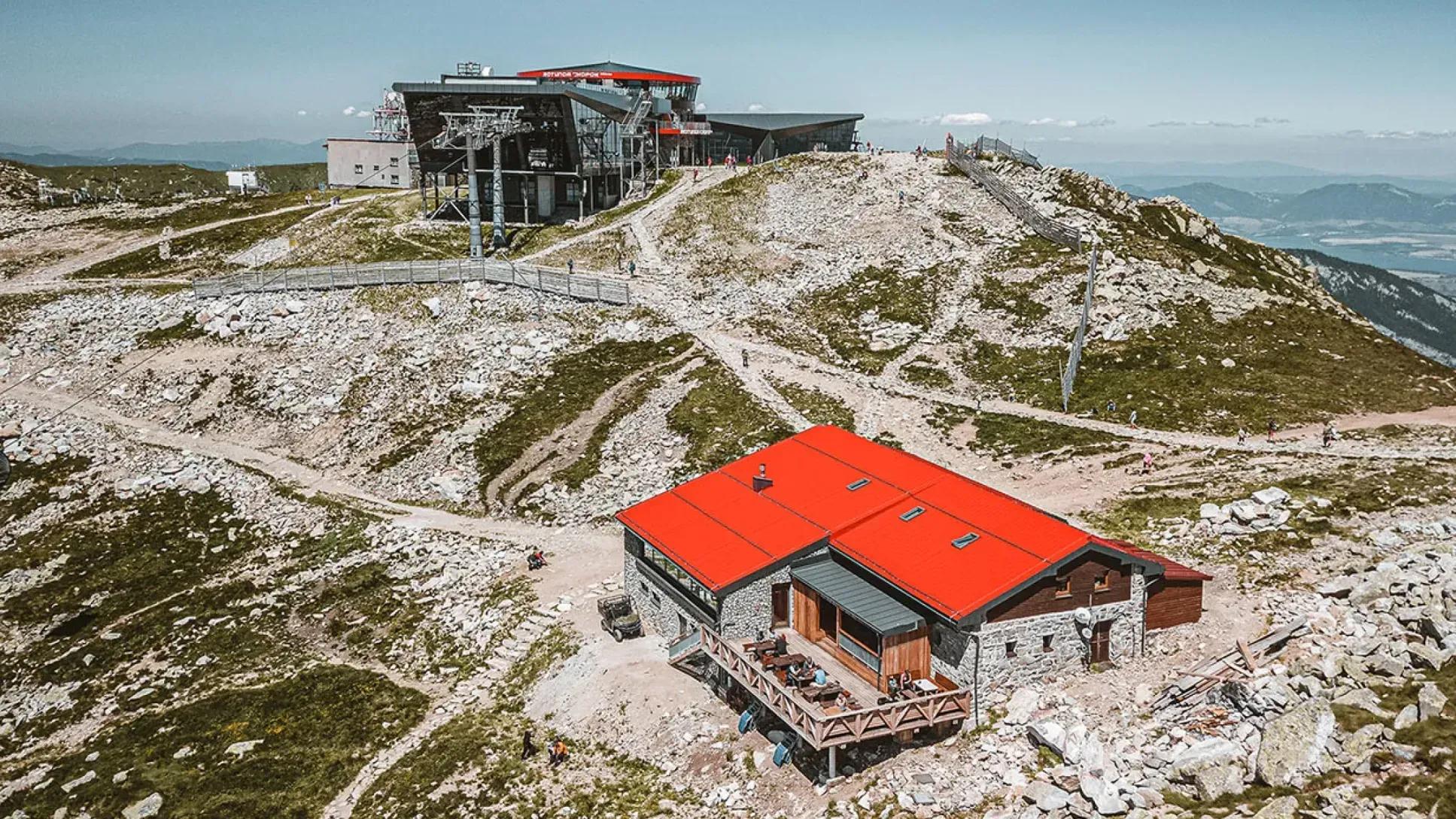 Kamenna chata pod Hopokom – 1985 m n.v.