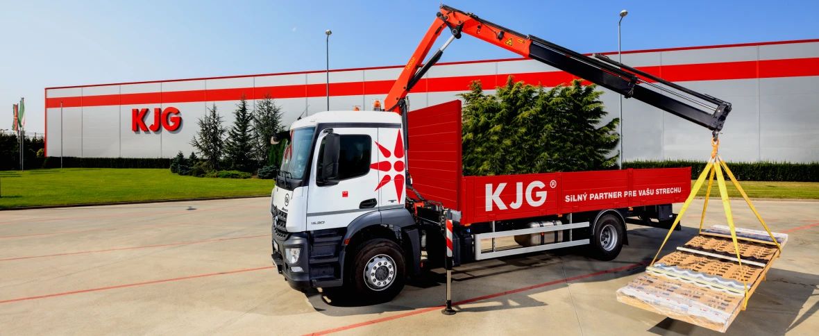 Slika - Kamioni s hidrauličnim kranom