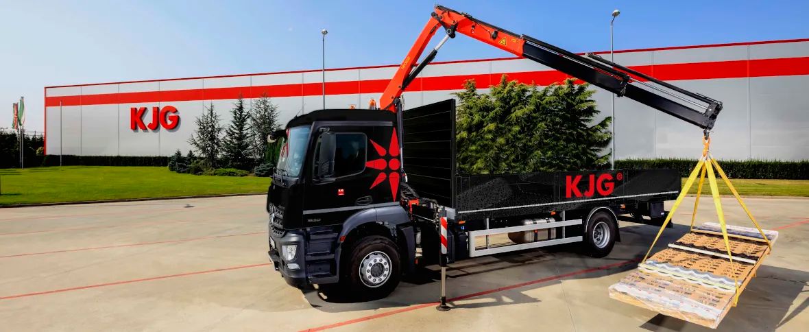 Slika - Kamioni s hidrauličnim kranom